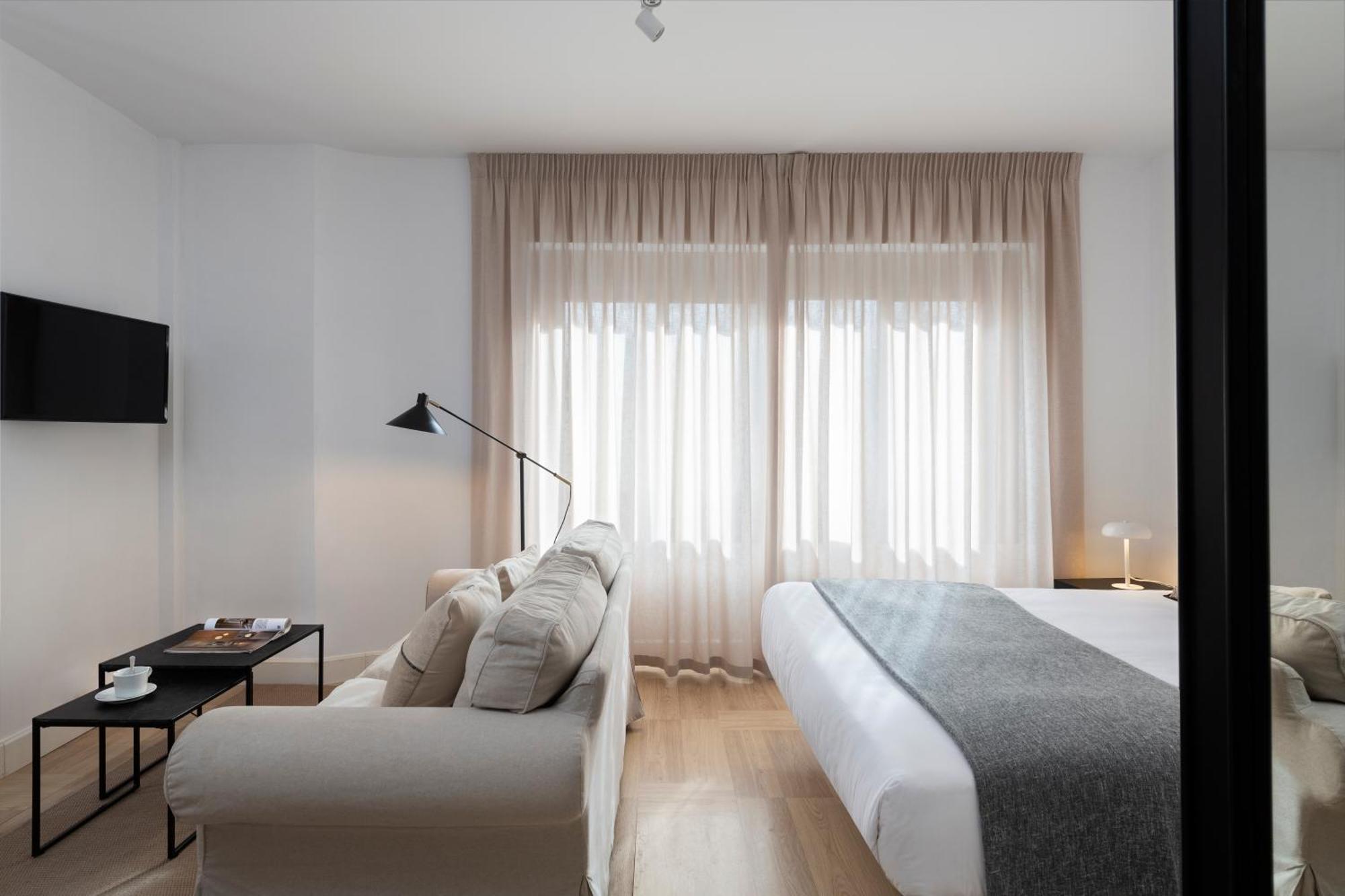 Salado Suites Apartments Seville Ngoại thất bức ảnh