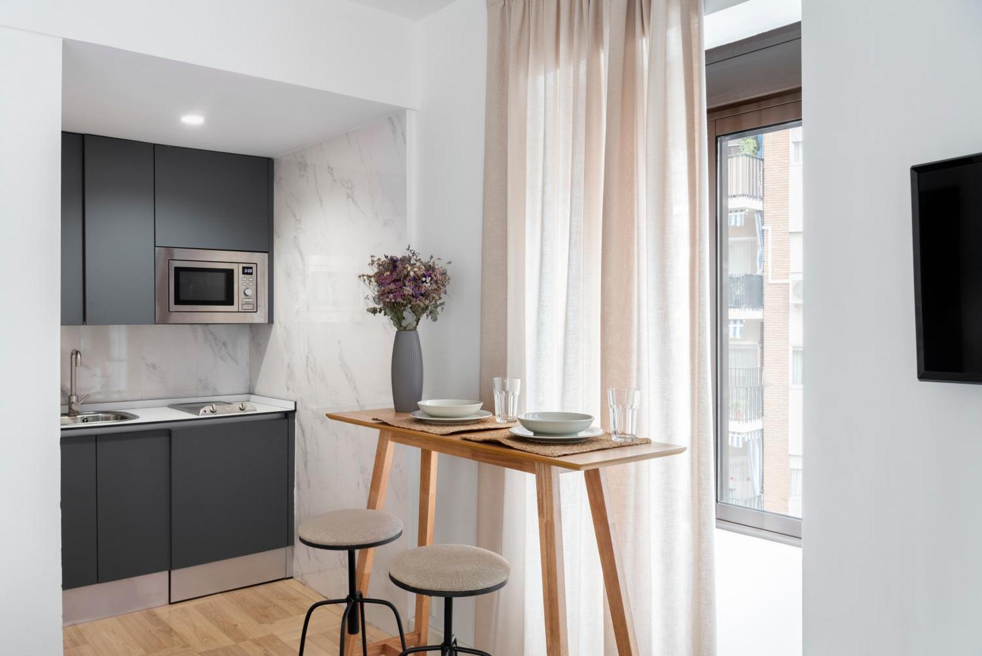 Salado Suites Apartments Seville Ngoại thất bức ảnh